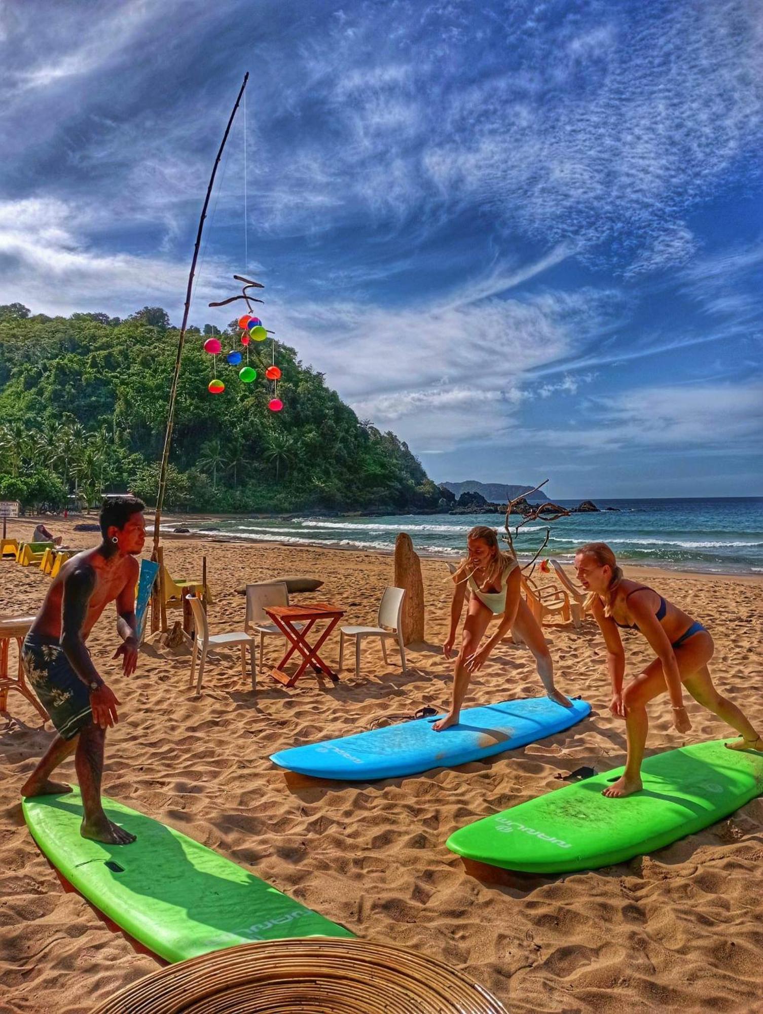 Auberge de jeunesse Surf And Skate Duli El Nido By Kiteclub Palawan Extérieur photo